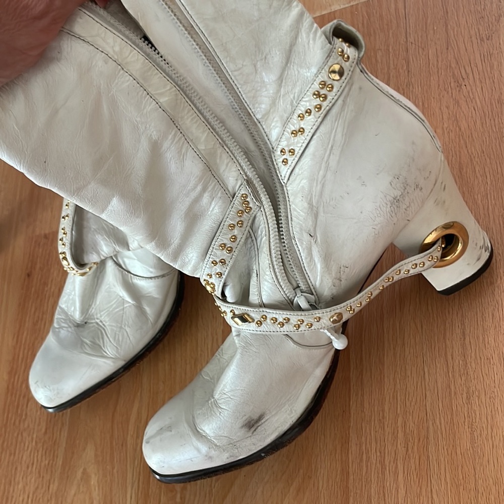 One of a kind vintage Fantasy Collection White Boots Gold studded strap - Picture 7 of 7